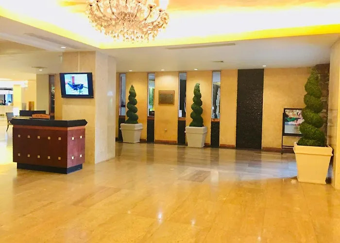 Hotel Indra Regent 4*