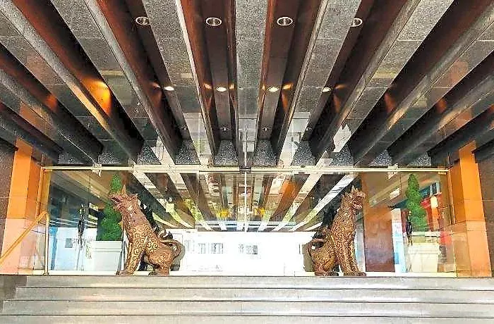 Indra Regent Hotel 4*