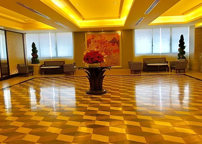 Hotel Indra Regent 4*